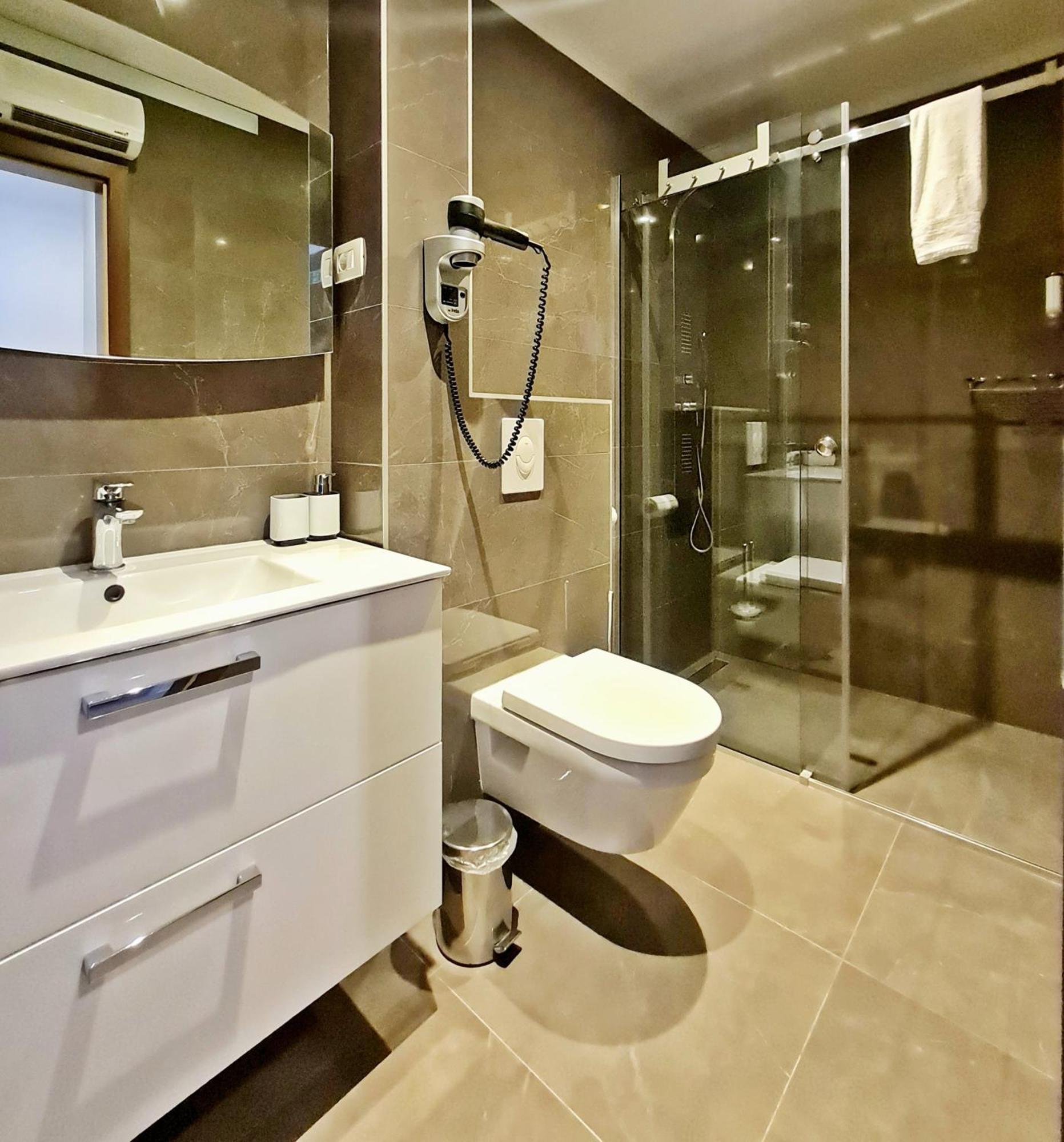 Azzurro Luxury Rooms Traù Esterno foto
